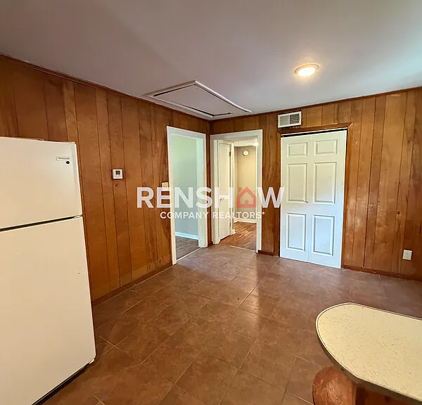 1816 E Mitchell St — Photo 5