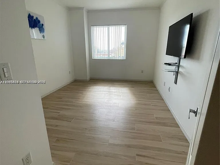 10 Aragon Ave #1220 — Photo 7