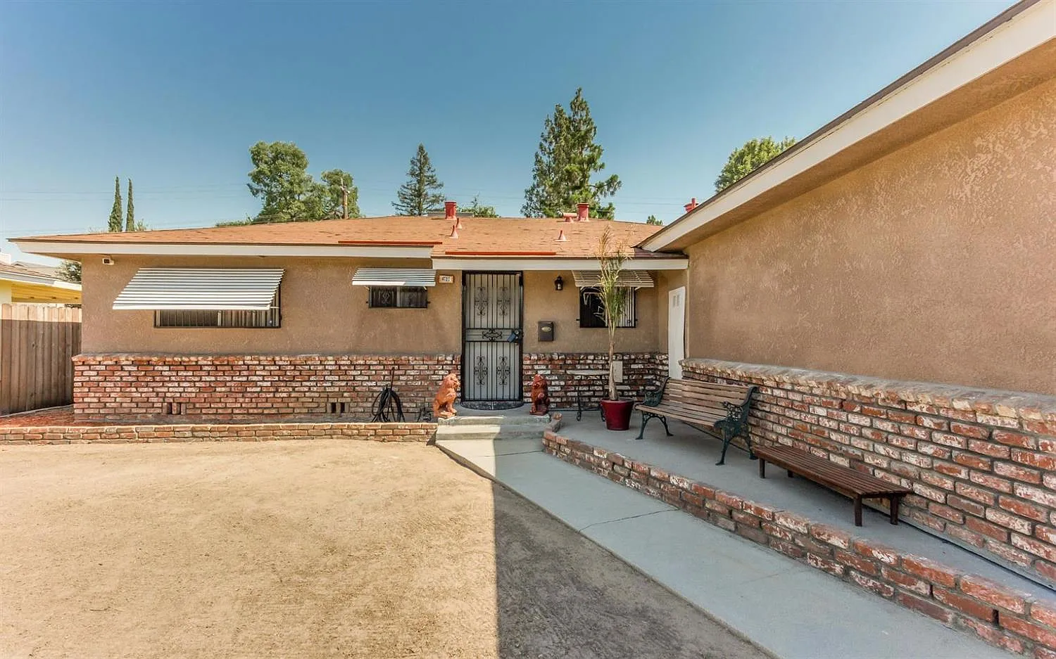 4737 E Santa Ana Ave photo 1