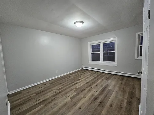 386 Stuyvesant Ave Photo 1