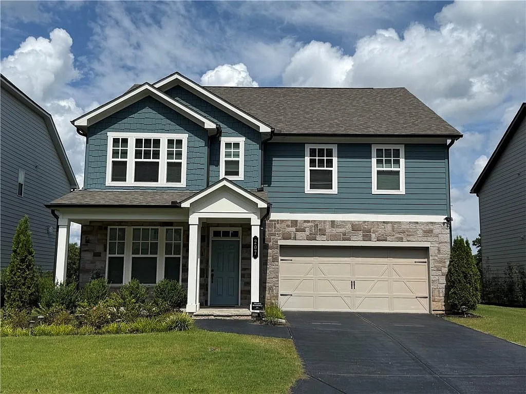 5 bed, 2924 sqft, $2,950 — Photo 2