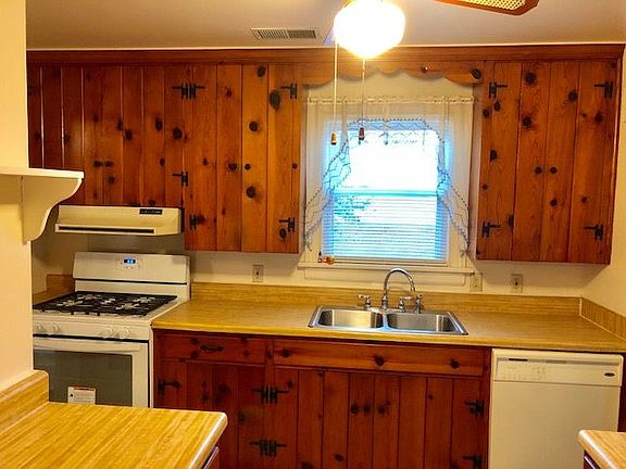 5th image of 2312 Homeview Dr