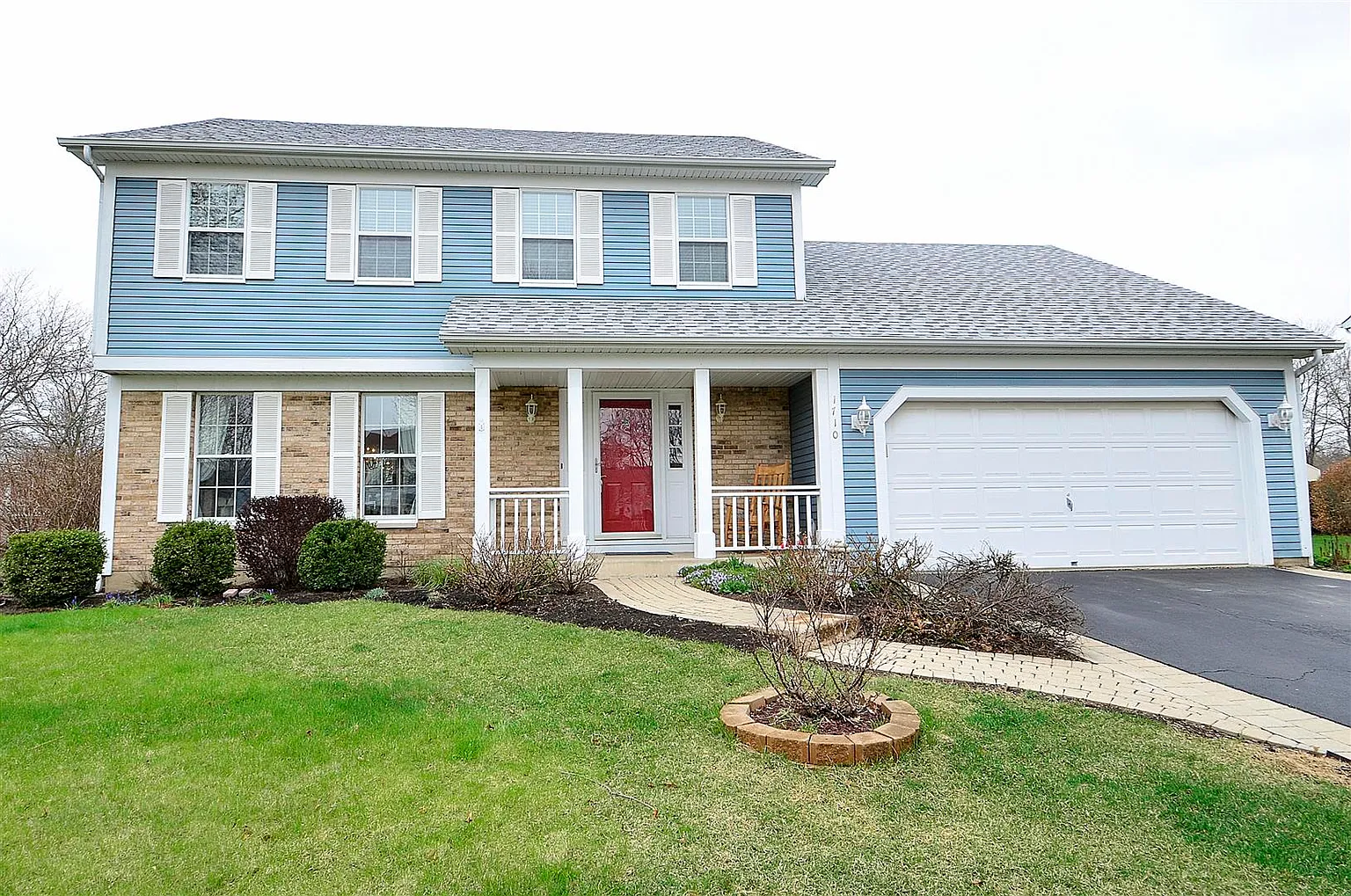 1710 Cambridge Dr photo 1