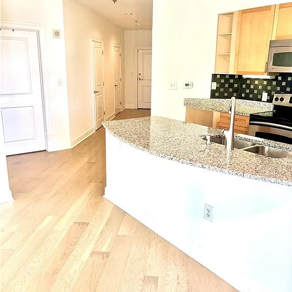 325 E East Paces Ferry Rd NE #502 — Photo 17