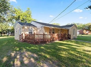 402 Edgar St, Eustace, TX 75124