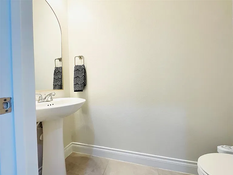 2507 Elmwood Trl — Photo 13