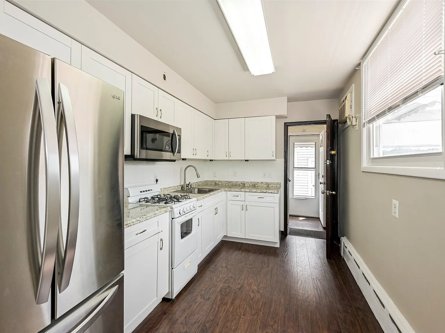 1 bed, $1,950 — Photo 2