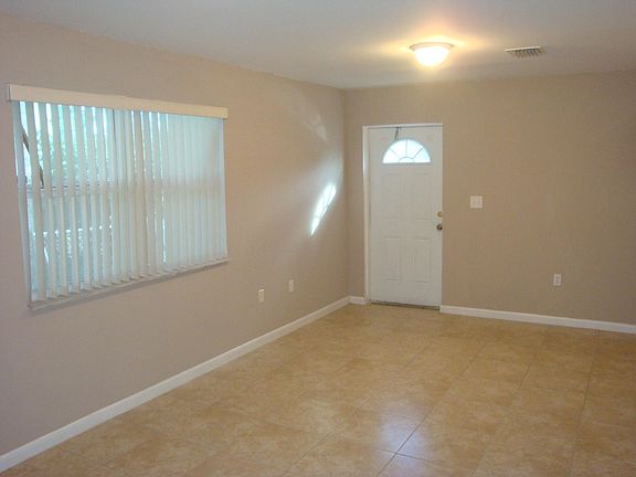 5th image of 1453 NW 51st Ter