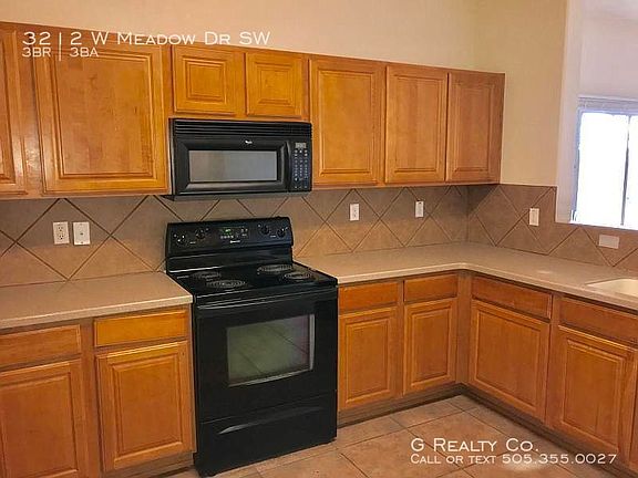 3rd image of 3212 W Meadow Dr SW