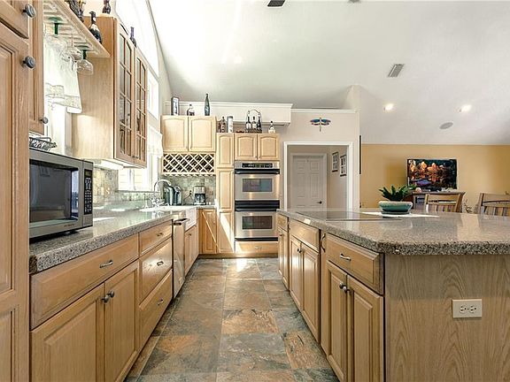 3rd image of 401 Timbercreek Dr N