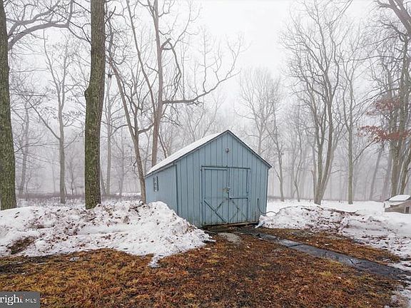 4th image of 1538 Deer Run