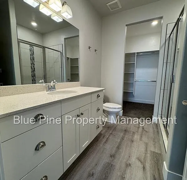 2824 E Brooklyn St — Photo 15