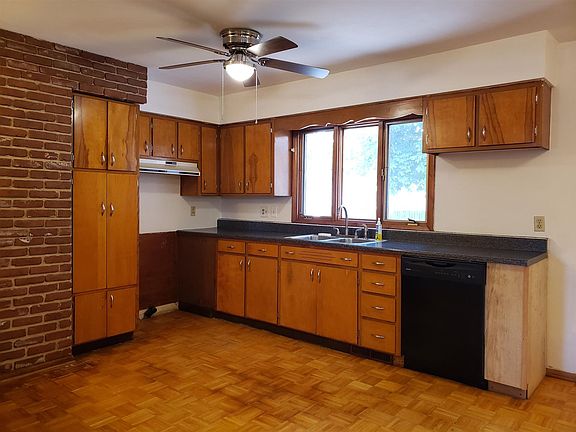 5th image of 609 S Kenton St