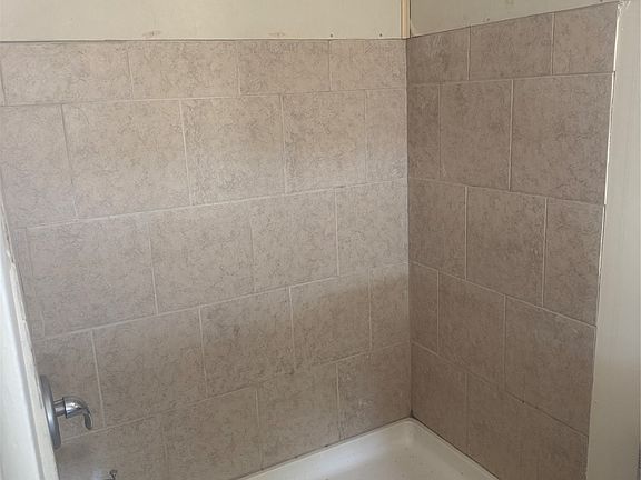5th image of 5518 Water View Dr