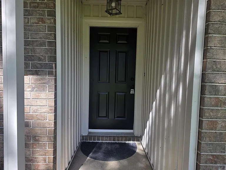 1608 Waldron Cv — Photo 3