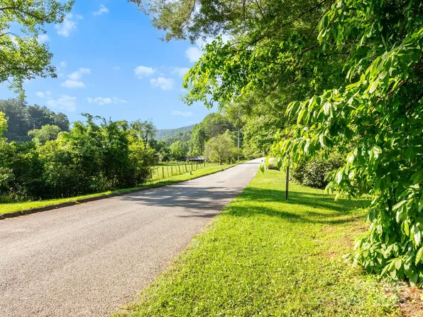 0 Old Town Way, Hendersonville, NC 28739