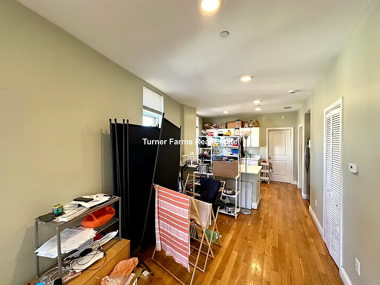 10 Roxbury St #5A — Photo 5