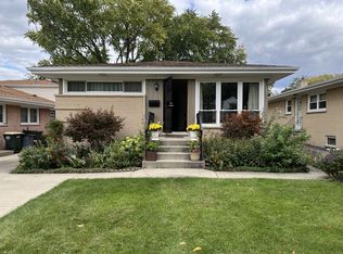 1307 S Highland Ave, Arlington Heights, IL 60005