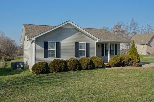 2nd image of 706 Donna Ct