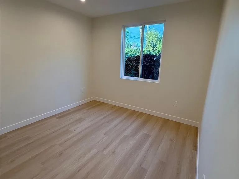 8603 Delco Ave — Photo 39
