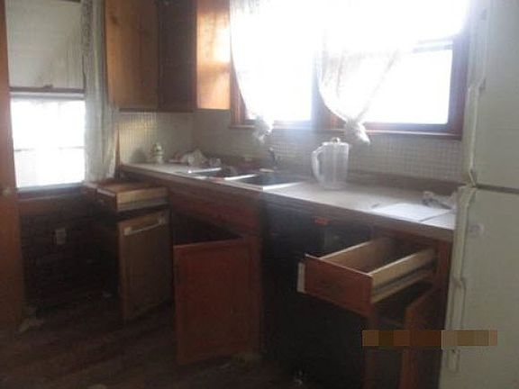 2nd image of 183 Beebe Ave