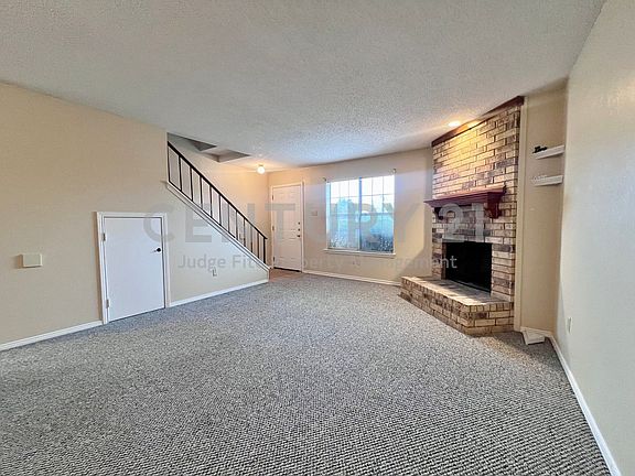 3rd image of 816 Red Bud Dr
