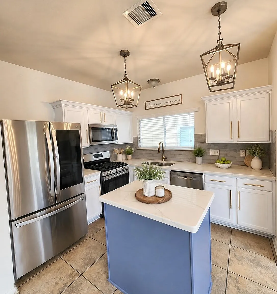 3 bed, 2.5 bath, 1650 sqft, $1,800 — Photo 1