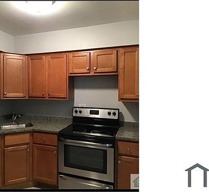 2nd image of 4725 S Michigan Ave APT 2F