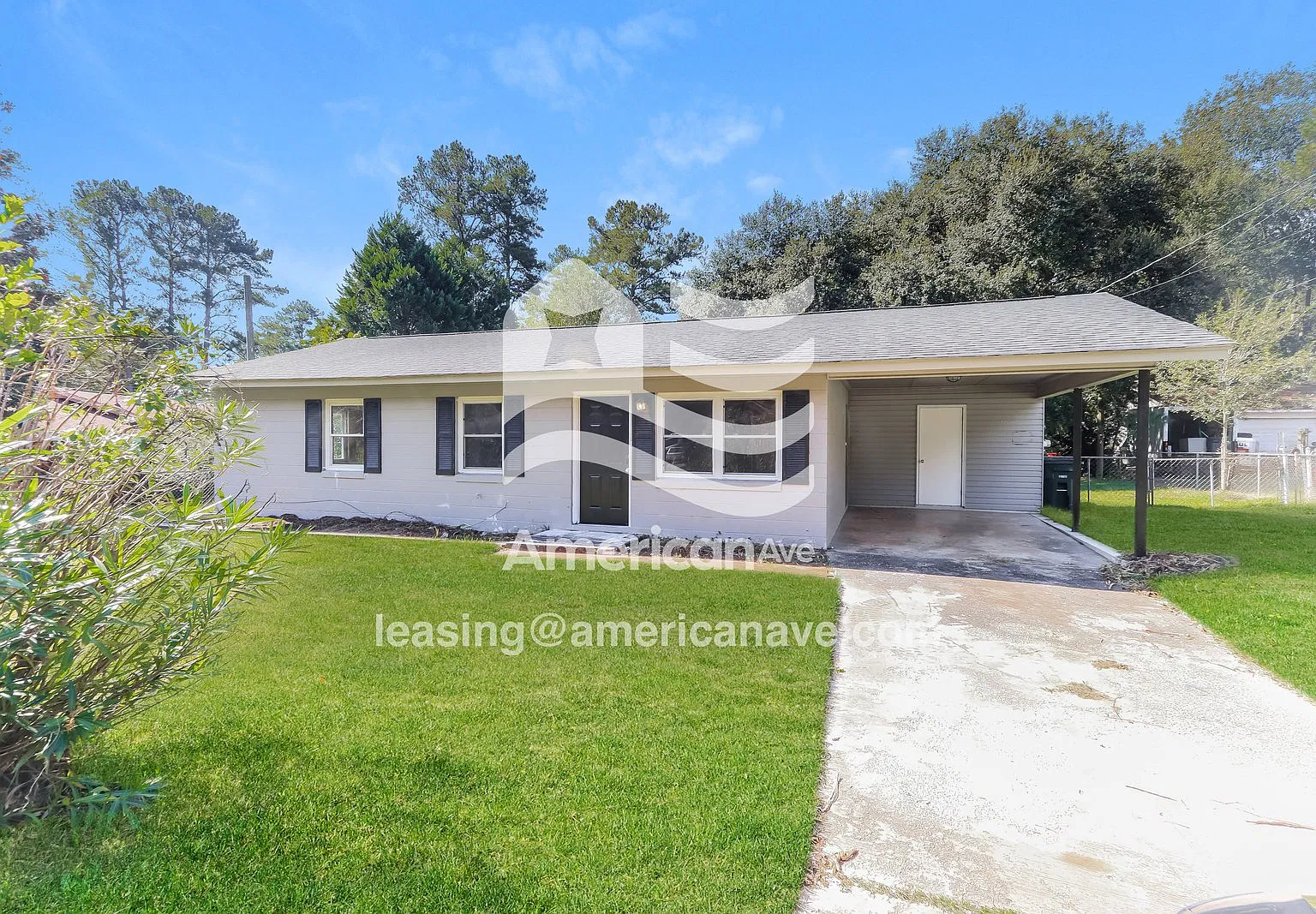 3 bed, 1.0 bath, 912 sqft, $1,197 — Photo 1