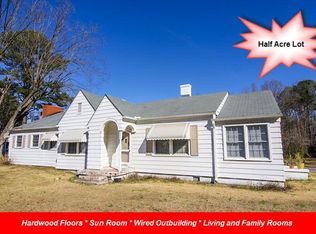 506 E 2nd St, Kenly, NC 27542