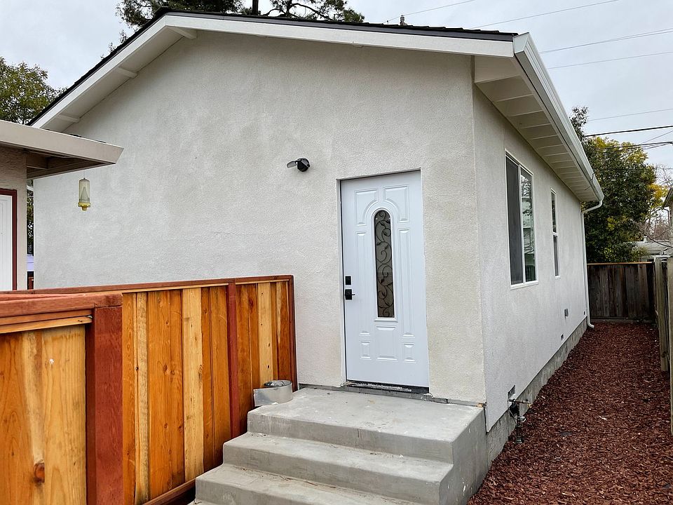 1st image of 2409 Cory Ave