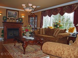 35 Glenmere Ter, Mahwah, NJ 07430