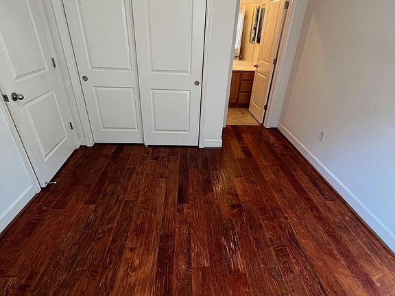 Downstairs (ground floor) bedroom w/ full bath