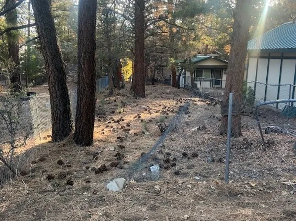 569 Victoria Ave, Sugarloaf, CA 92386