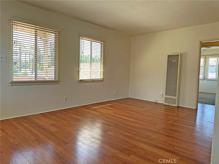 1609 E Chevy Chase Dr #1611 — Photo 5