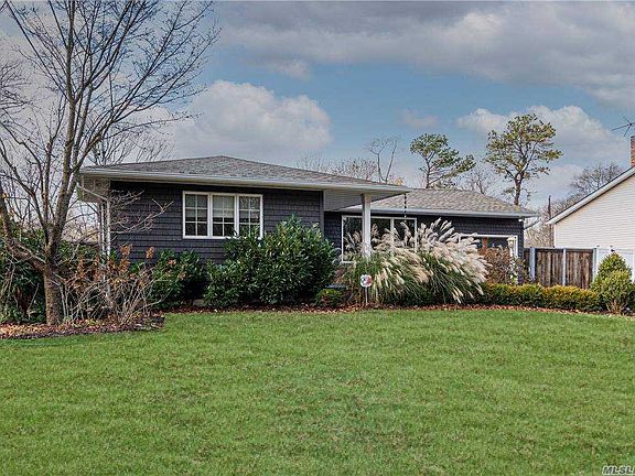 3rd image of 1506 N Thompson Dr