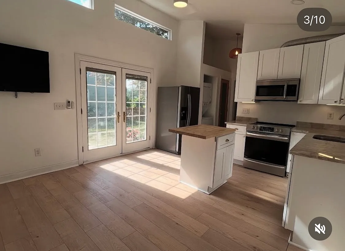 1 bed, 880 sqft, $1,300 — Photo 4