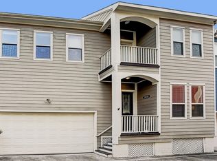 1030 W 16th St, Houston, TX 77008