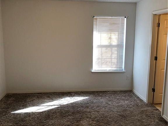 5th image of 531 Woods Dr