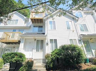 223 Arlo Rd, Staten Island, NY 10301