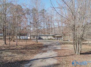 556 Holiday Shores Rd, Scottsboro, AL 35769