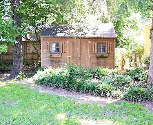 Large storage shed for bikes, lawnmowers etc