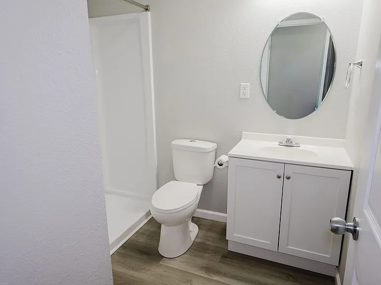 1105 Jones Ave — Photo 4