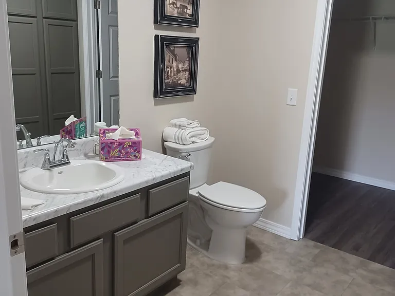 1902 Ontario Ct — Photo 6