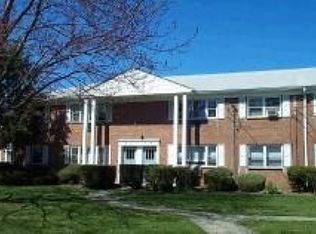 93 Manchester Ct, Wayne, NJ 07470