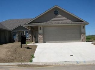 6443 Bandel Hills Ln NW, Rochester, MN 55901