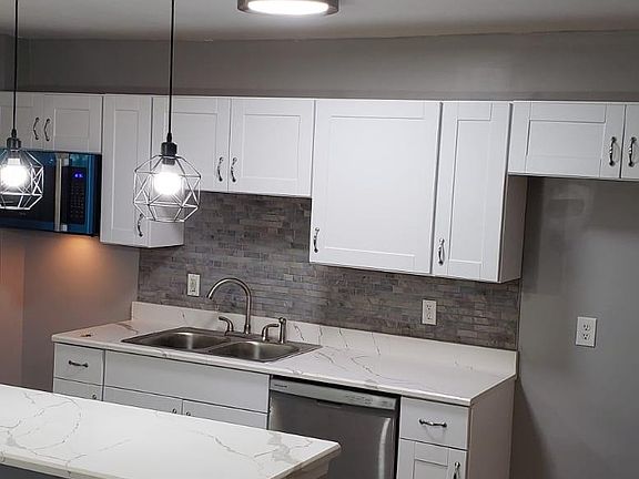 2nd image of 1024 Wicklow Rd