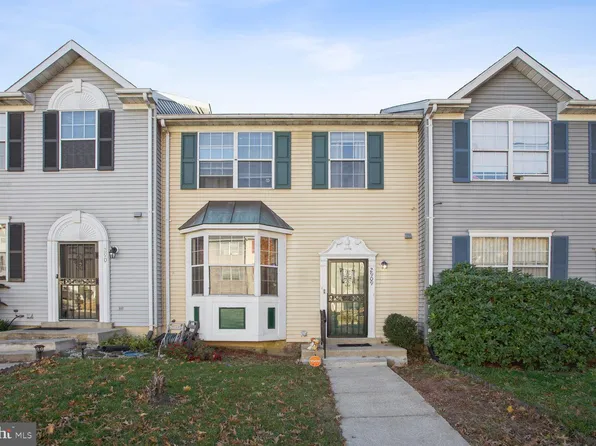 2909 Lloyd Ct, Temple Hills, MD 20748