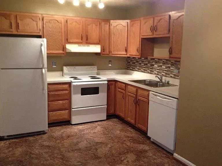 Park Place Apartments — Photo 1