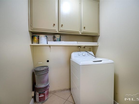 5th image of 3421 Woodside Dr